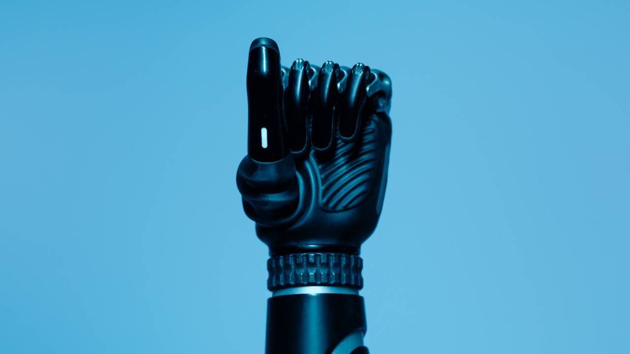 Robot power (Photo Credit: cottonbro, Pexels)